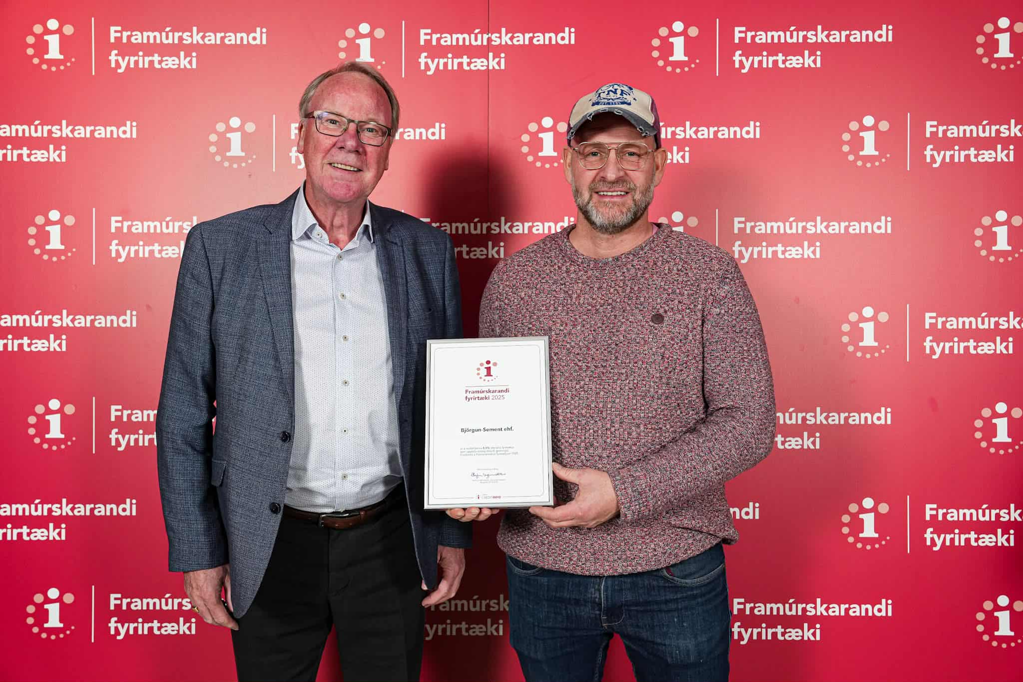 Gunnar H. og Lúðvík frá Björgun-Sement.